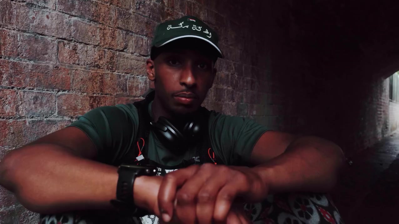 Yaseen pausing during his London to Birmingham ultra documentary